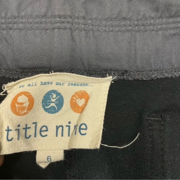 Title Nine Hepburn Ponte Cargo Pants Size 6 Stretch Wide Leg Hiking - Picture 13 of 14